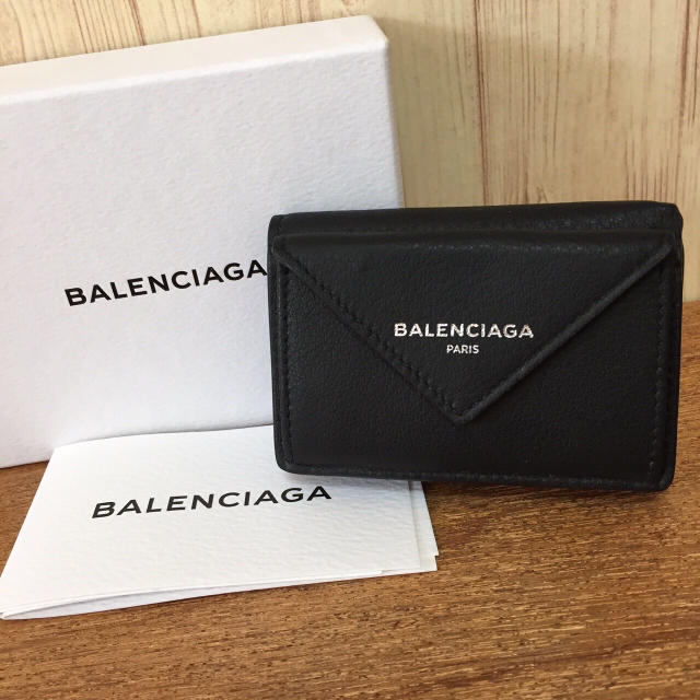 新品 バレンシアガ 三つ折り コンパクト 折財布 ブラック 大人気