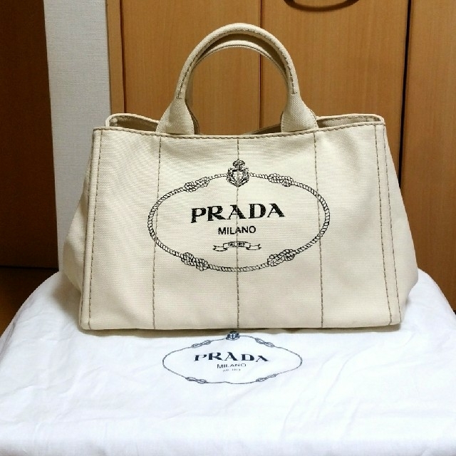 未使用　PRADA　カナパ　トートバッグバッグ