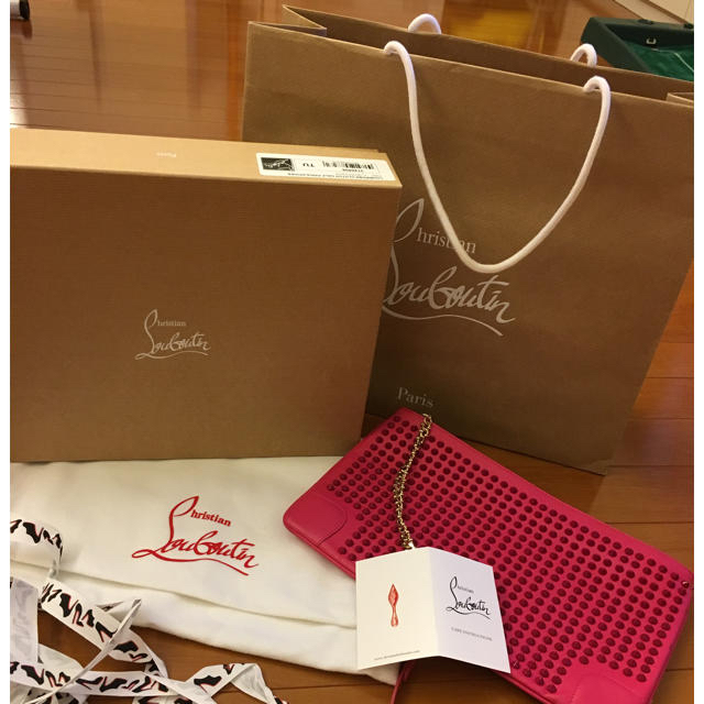 Christian Louboutin(クリスチャンルブタン)のルブタン☆斜めがけバッグ正規店購入☆美品☆送料込み レディースのバッグ(ショルダーバッグ)の商品写真