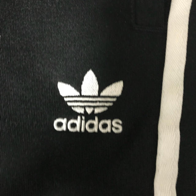 adidas(アディダス)のadidas トラックパンツ メンズのトップス(ジャージ)の商品写真