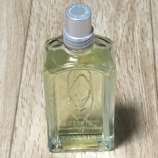 L'OCCITANE(ロクシタン)のロクシタン ヴァーベナ  オードトワレ100ml 残9割以上 コスメ/美容の香水(ユニセックス)の商品写真