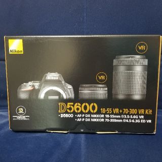 ニコン(Nikon)の【専用】Nikon 一眼レフ D5600 ダブルズームキット(デジタル一眼)