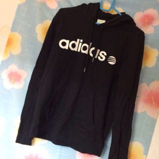 アディダス(adidas)のadidas(パーカー)