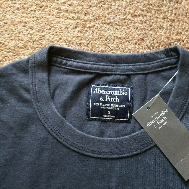 Abercrombie&Fitch(アバクロンビーアンドフィッチ)の新品☆Abercrombie&Fitch  T-shirt☆ メンズのトップス(Tシャツ/カットソー(七分/長袖))の商品写真