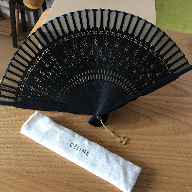 レディース《新品未使用》CELINE セリーヌ 扇子 - その他 レディース《新品未使用》CELINE セリーヌ 扇子 - その他