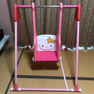 ハローキティ(ハローキティ)の子供用鉄棒ブランコ(知育玩具)