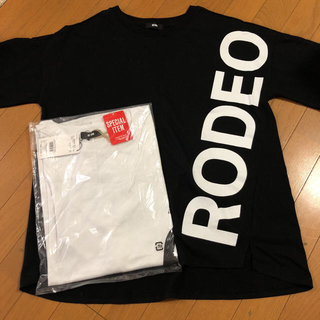 ロデオクラウンズワイドボウル(RODEO CROWNS WIDE BOWL)のロデオ サイドロゴTシャツ ブラック 美品 最終価格(Tシャツ(半袖/袖なし))