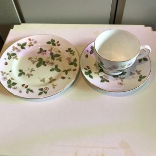 ウェッジウッド(WEDGWOOD)のアンジー2さま専用。ウエッジウッド ワイルドストロベリー  刻印違い(グラス/カップ)