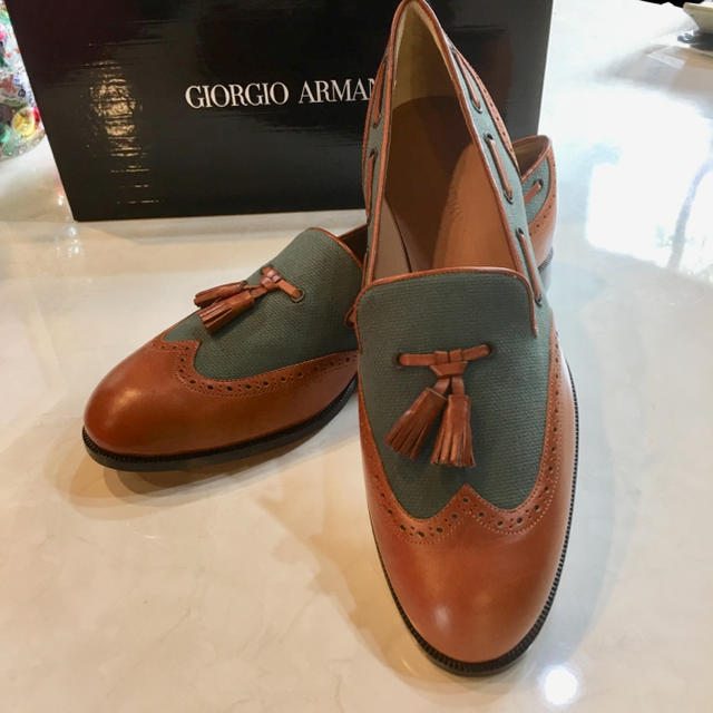 Giorgio Armani(ジョルジオアルマーニ)の値下げしました！【新品・未使用】ジョルジオアルマーニ ローファー レディースの靴/シューズ(ローファー/革靴)の商品写真