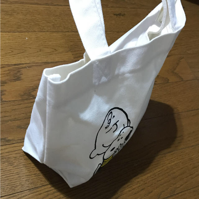 SNOOPY(スヌーピー)の限定お値下げ☆スヌーピー コットン調ランチバック インテリア/住まい/日用品のキッチン/食器(弁当用品)の商品写真