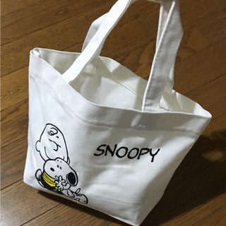 スヌーピー(SNOOPY)の限定お値下げ☆スヌーピー コットン調ランチバック(弁当用品)