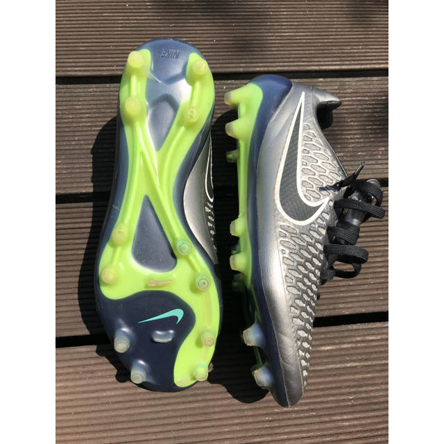 NIKE(ナイキ)のNIKE マジスタFG 26.5㎝ スポーツ/アウトドアのサッカー/フットサル(シューズ)の商品写真