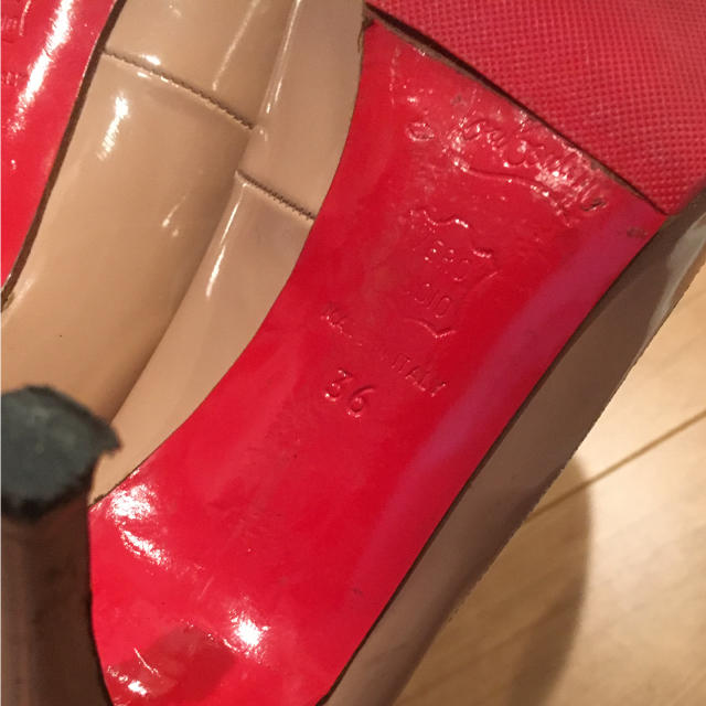 Christian Louboutin(クリスチャンルブタン)の※Love様専用！クリスチャンルブタン パンプス サイズ6 レディースの靴/シューズ(ハイヒール/パンプス)の商品写真