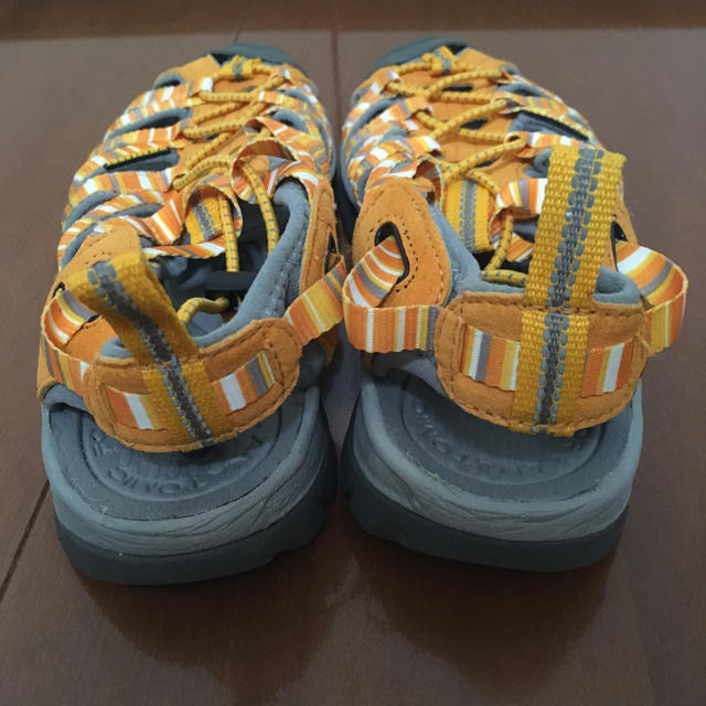 KEEN(キーン)の値下げ！ keen サンダル 23.5 レディースの靴/シューズ(サンダル)の商品写真