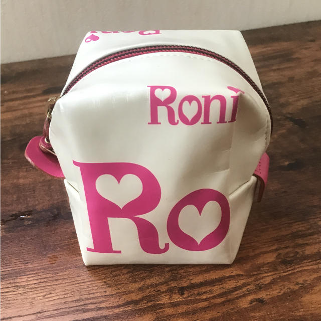 RONI(ロニィ)のロニー RONI エナメル ポーチ レディースのファッション小物(ポーチ)の商品写真