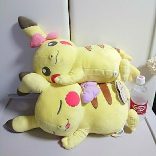 ポケモン(ポケモン)のピカチュウめちゃでかぬいぐるみ
おめかしピカチュウ
2種類セット(ぬいぐるみ)