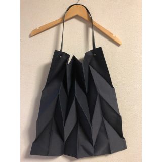 イッセイミヤケ(ISSEY MIYAKE)のお値下げ イッセイミヤケ×イッタラコラボ バッグ カバン(トートバッグ)