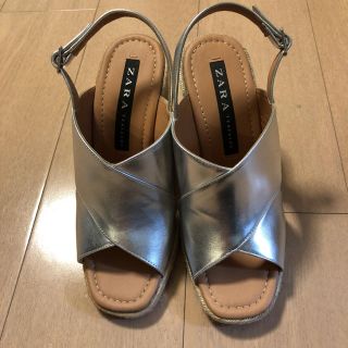 ザラ(ZARA)のZARA シルバーサンダル 38(サンダル)