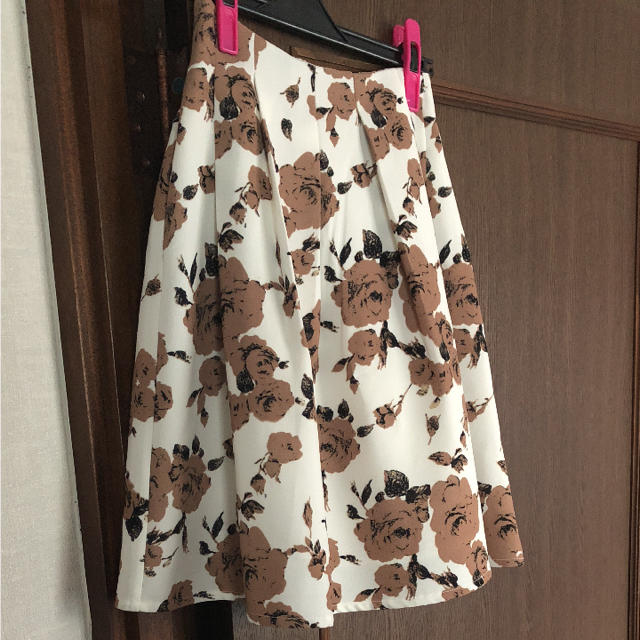 MIIA(ミーア)のスカート レディースのスカート(ひざ丈スカート)の商品写真