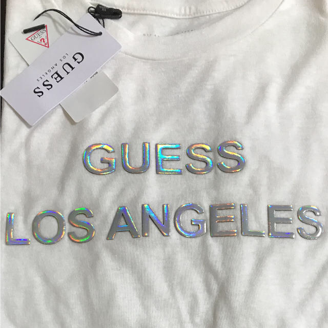 GUESS(ゲス)の【新品未使用】GUESS Tーシャツ Ｓサイズ レディースのトップス(Tシャツ(半袖/袖なし))の商品写真