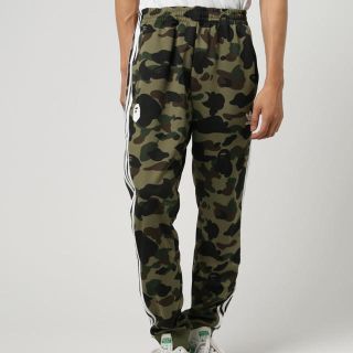 アベイシングエイプ(A BATHING APE)の送料無料 BAPE Adidas CAMO JERSEY PANTS XO(その他)