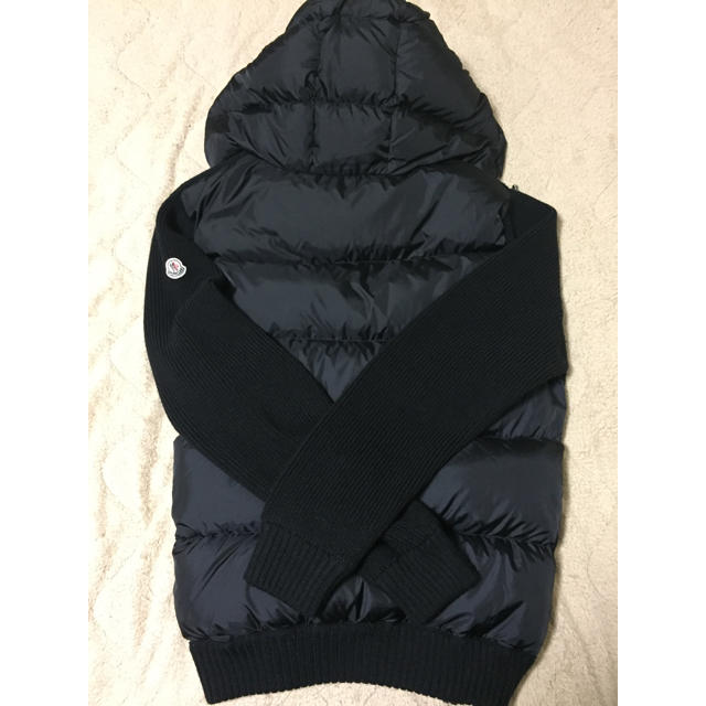 安いそれに目立つ MONCLER 国内正規品 ダウンパーカー [極美品