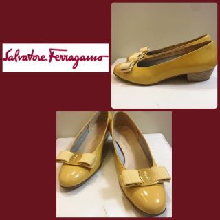 サルヴァトーレフェラガモ(Salvatore Ferragamo)のフェラガモ♡ベージュパテント レザーヴァラ♡(ハイヒール/パンプス)