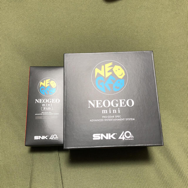 NEOGEO(ネオジオ)のネオジオミニ パッド黒 セット 中古品 エンタメ/ホビーのゲームソフト/ゲーム機本体(家庭用ゲーム機本体)の商品写真