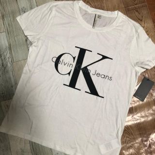 カルバンクライン(Calvin Klein)のカルバンクライン シンプル ロゴTシャツ(Tシャツ(半袖/袖なし))