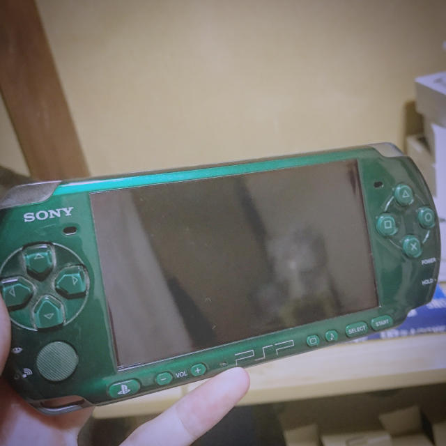 PlayStation Portable(プレイステーションポータブル)のPSP本体 美品 エンタメ/ホビーのゲームソフト/ゲーム機本体(携帯用ゲーム機本体)の商品写真