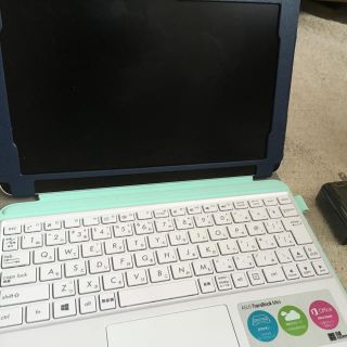 エイスース(ASUS)のASUS TransBook Mini『R106H』＋マウス＋USBメモリ(タブレット)