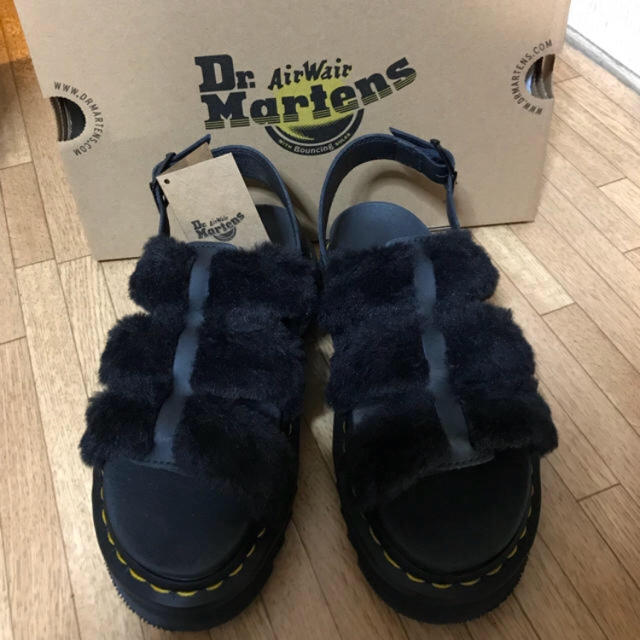 Dr.Martens ファーサンダル | hartwellspremium.com