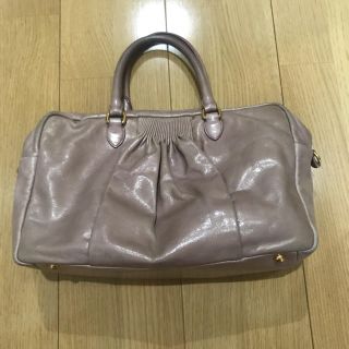 ミュウミュウ(miumiu)のmiumiu 中古 カーフレザー バッグ(ハンドバッグ)