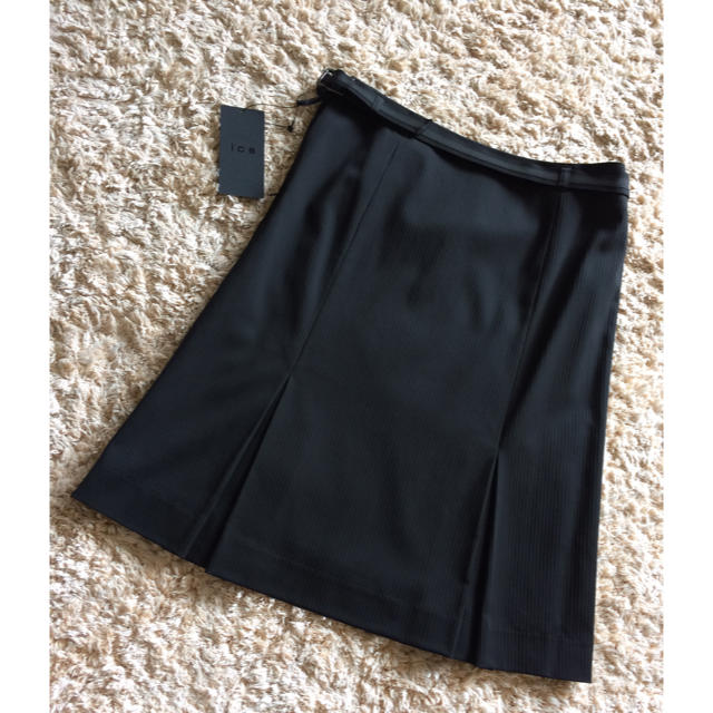 ICB(アイシービー)のICB ストライプ スカート レディースのスカート(ひざ丈スカート)の商品写真