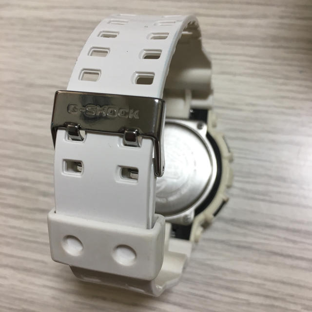 G-SHOCK(ジーショック)のG-SHOCK GA-110GW-7AJF メンズの時計(腕時計(デジタル))の商品写真
