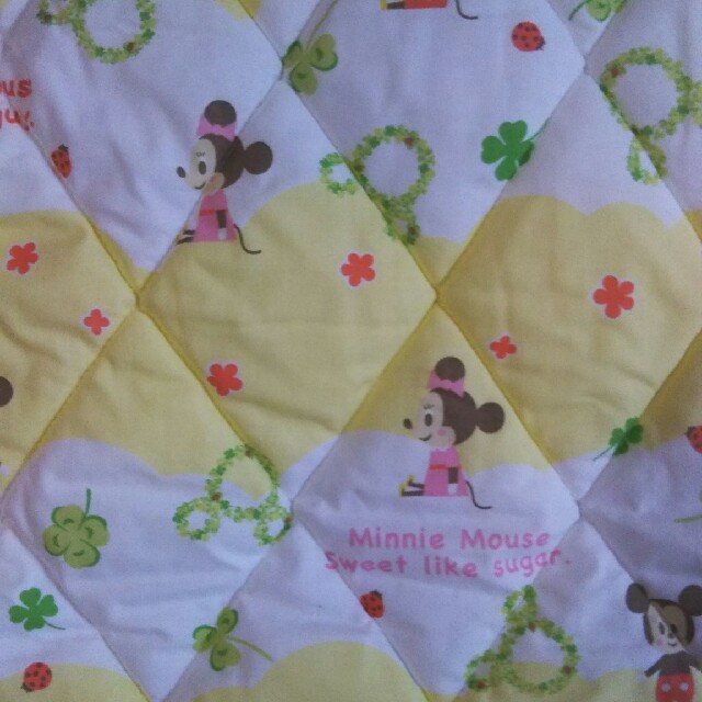 Disney(ディズニー)のミッキーマウスおねしょパット キッズ/ベビー/マタニティの寝具/家具(シーツ/カバー)の商品写真