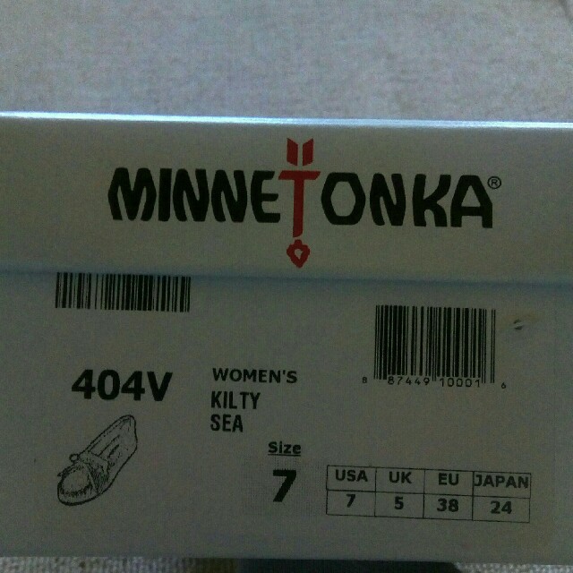 好評豊富な Minnetonka ミントグリーン 新品未使用の通販 by BW|ミネトンカならラクマ - ミネトンカ モカシン 特価格安