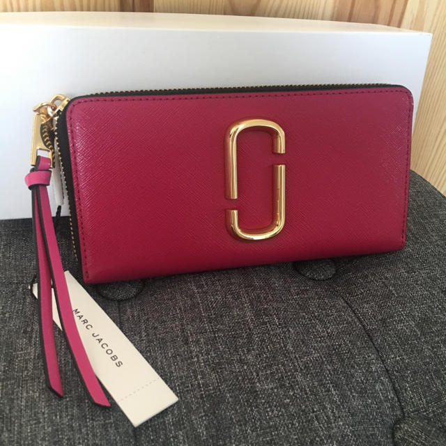 新品未使用★Marc Jacobs★スナップショットジップアラウンド長財布