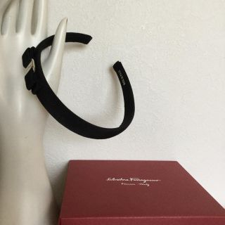 サルヴァトーレフェラガモ(Salvatore Ferragamo)の【Feragamo】ヴァラリボンカチューシャ❤️美品‼️(カチューシャ)