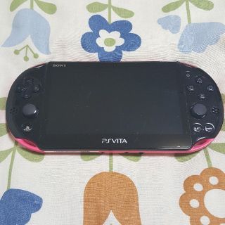 プレイステーションヴィータ(PlayStation Vita)の緊急！【PSP Vita】PCH-2000 ピンク・ブラック 本体(携帯用ゲーム機本体)