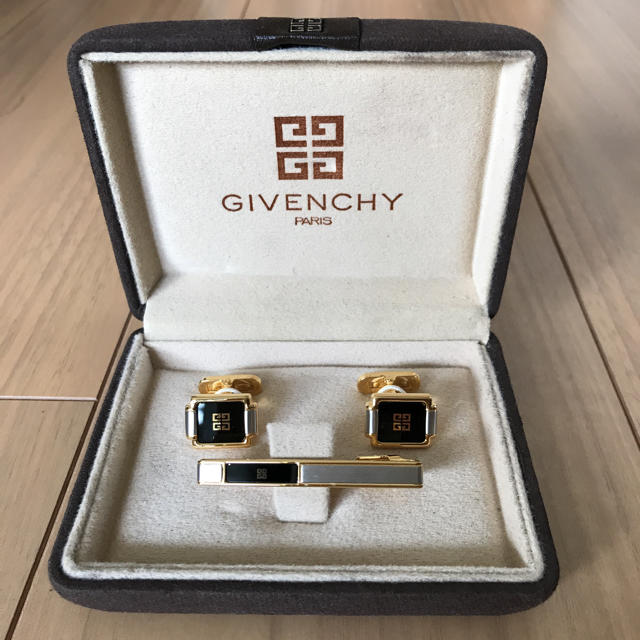 GIVENCHY - ジバンシー タイピン&カフスの通販 by ギターは売らない's