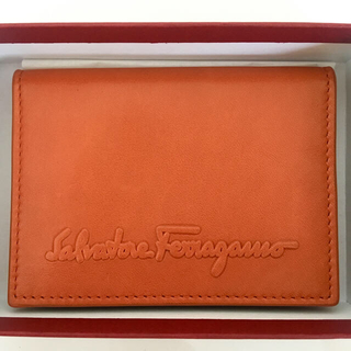 フェラガモ(Ferragamo)の《にゃん様専用》【新品・未使用】Salvadore Ferragamo名刺入れ (名刺入れ/定期入れ)