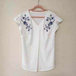 ジルスチュアート(JILLSTUART)の【新品未使用】ジルスチュアート トップス(シャツ/ブラウス(半袖/袖なし))