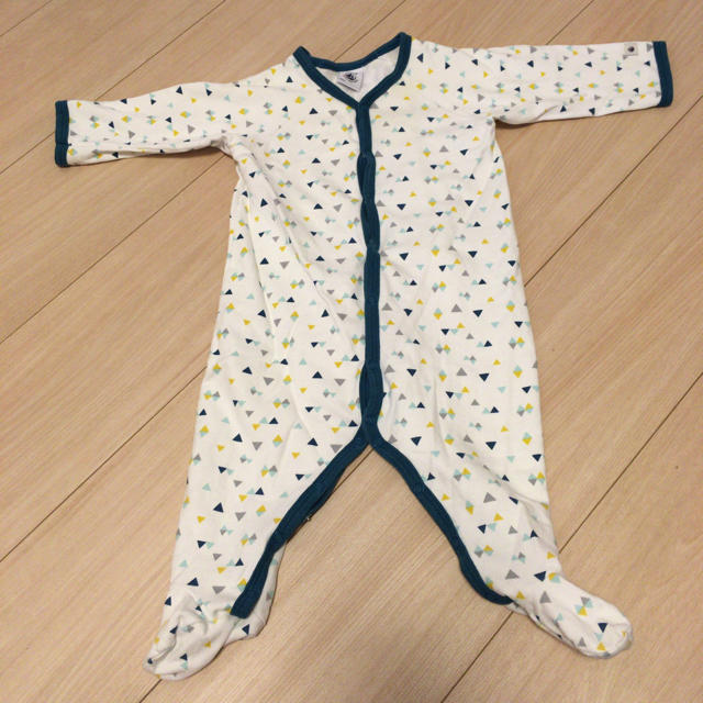 PETIT BATEAU(プチバトー)の足付きカバーオール  60 キッズ/ベビー/マタニティのベビー服(~85cm)(カバーオール)の商品写真