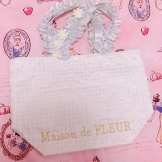 メゾンドフルール(Maison de FLEUR)のメゾンドフルール♡フリルハンドルトート♡(トートバッグ)