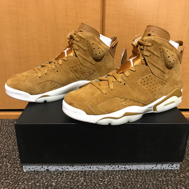 NIKE(ナイキ)のNIKE AIR JORDAN 6 WHEAT メンズの靴/シューズ(スニーカー)の商品写真