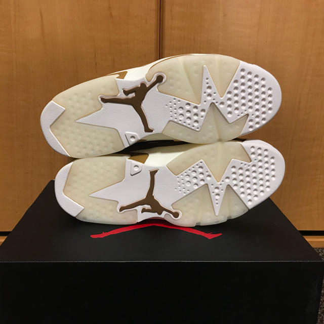 NIKE(ナイキ)のNIKE AIR JORDAN 6 WHEAT メンズの靴/シューズ(スニーカー)の商品写真