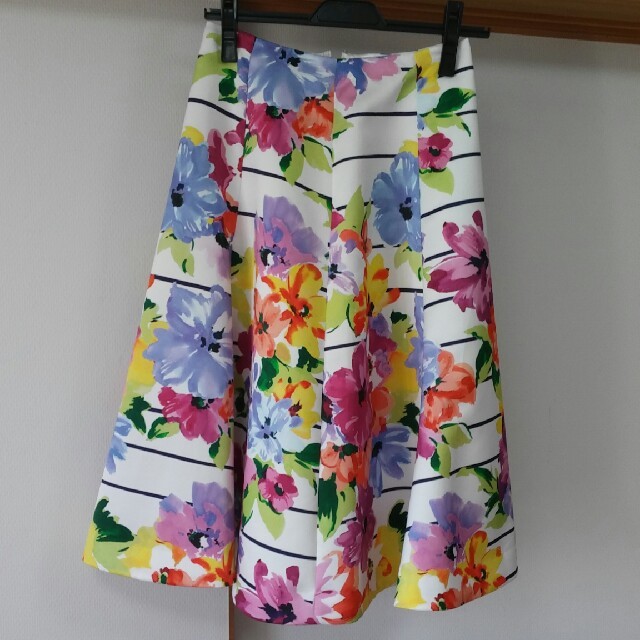 Chesty(チェスティ)の☆chesty Flower Border Skirt レディースのスカート(ひざ丈スカート)の商品写真