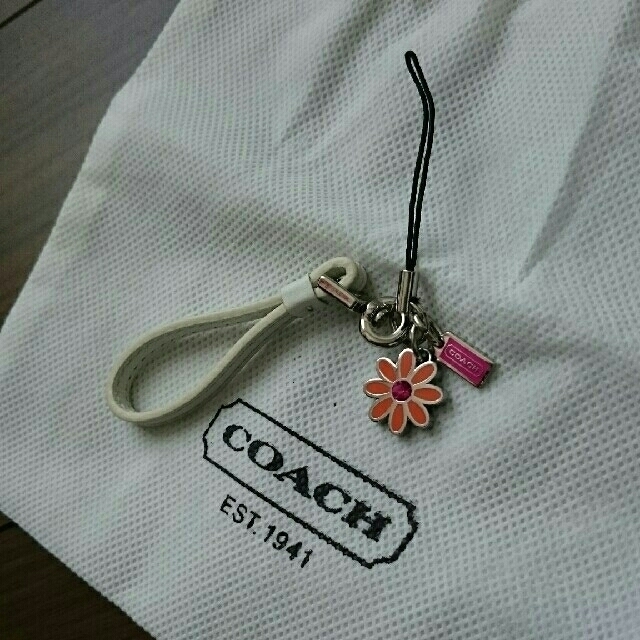 COACH(コーチ)のCOACH ストラップ 花 レディースのファッション小物(キーホルダー)の商品写真