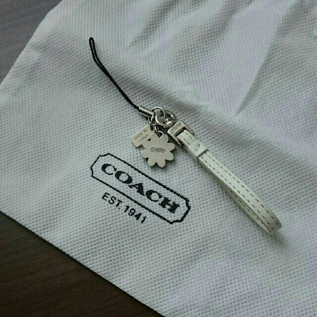 COACH(コーチ)のCOACH ストラップ 花 レディースのファッション小物(キーホルダー)の商品写真